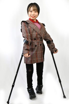 ffb1a401674f1c7584f0dfae63d9fc9d-683x1024