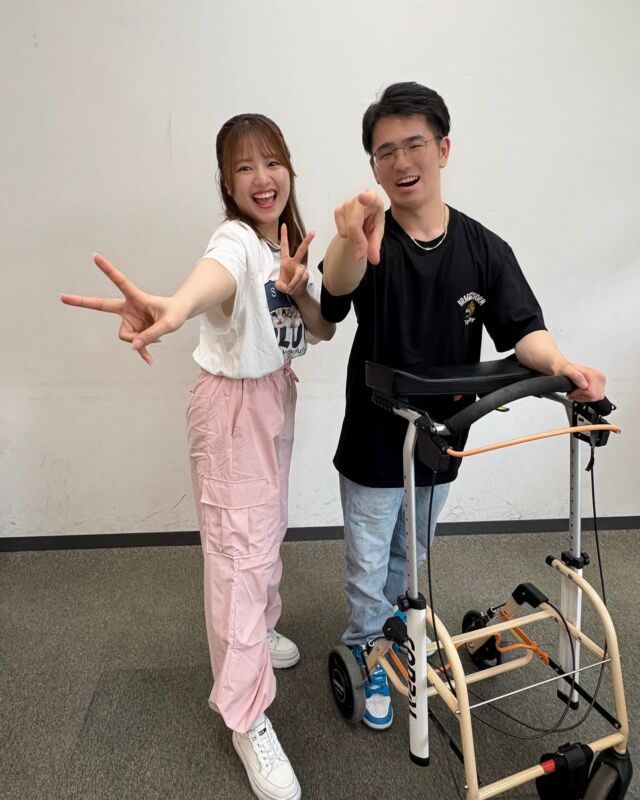 本日のオフショット📸
「江夏明希」と「Riku」のツーショット！
レッスン前にパシャリ✨

#ここでぐらむ